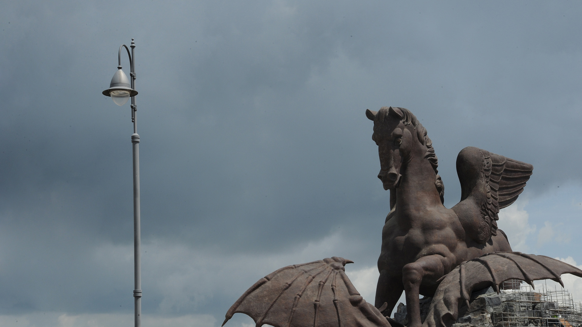 The Mizar collection: diversified solutions for a mall.