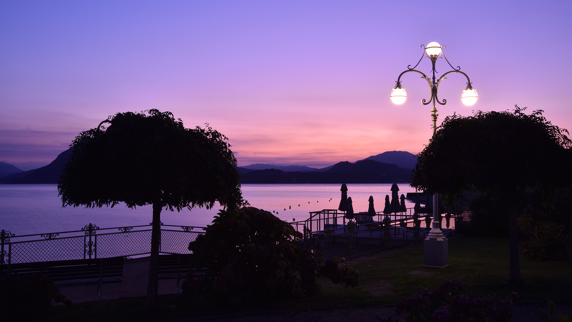 Un paseo junto al lago de los años 1930